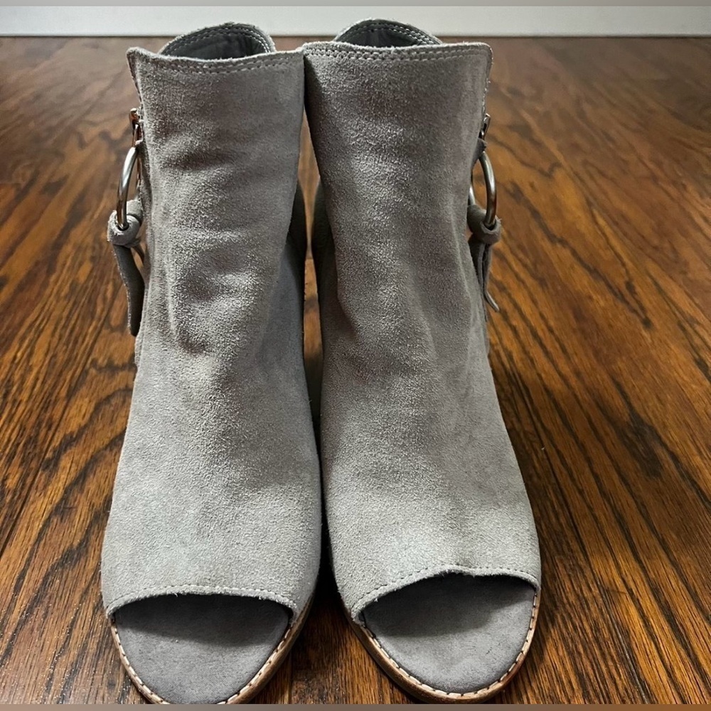 Dolce Vita gray suede prep toe boots size 8.5 - Picture 3 of 6